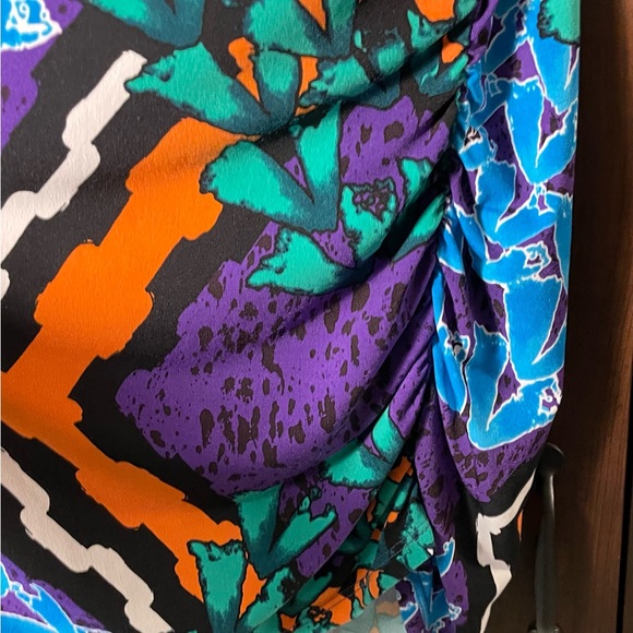 Colorful tunic from Peter Nygärd. Matches leggings and spring/summer pants - Picture 2 of 5